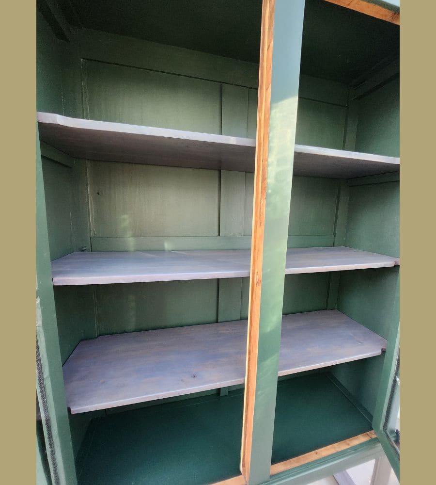 Une ancienne vitrine sur pieds acier – Image 10