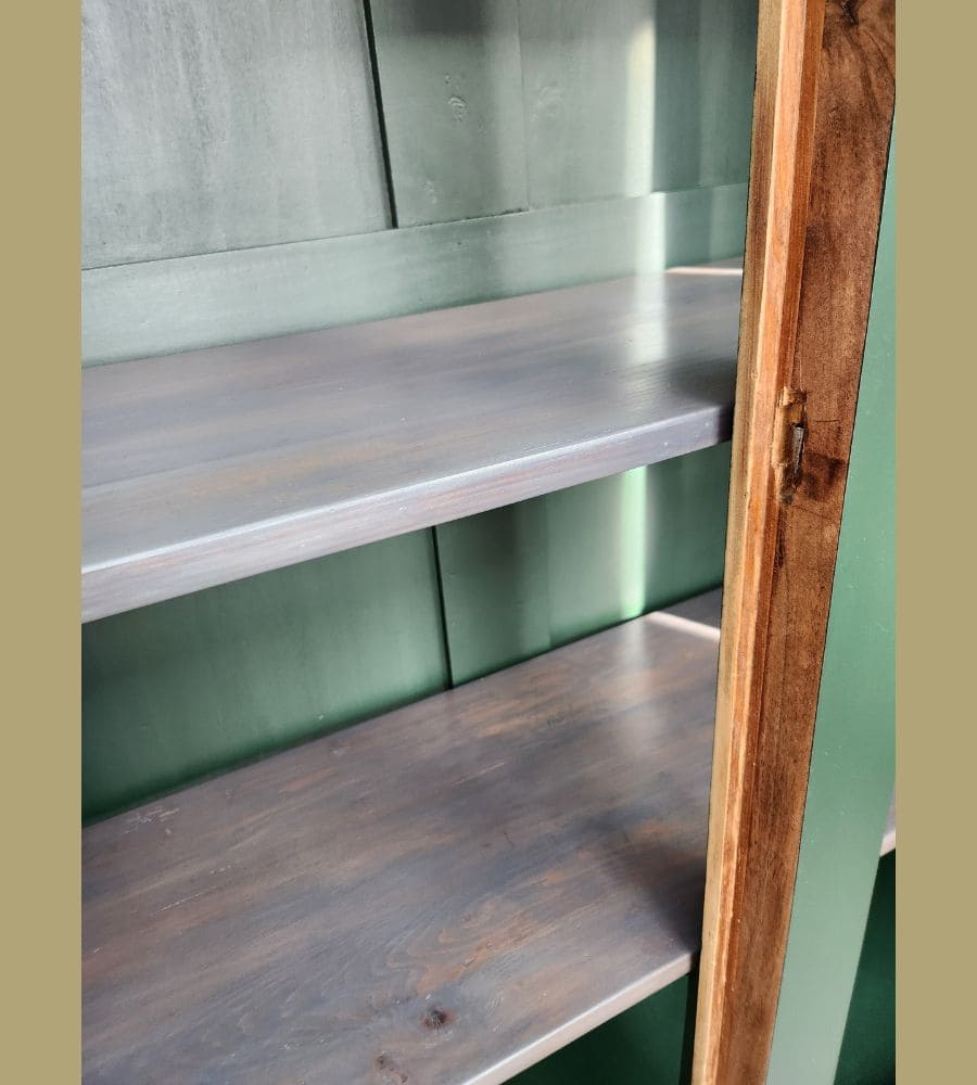 Une ancienne vitrine sur pieds acier – Image 11