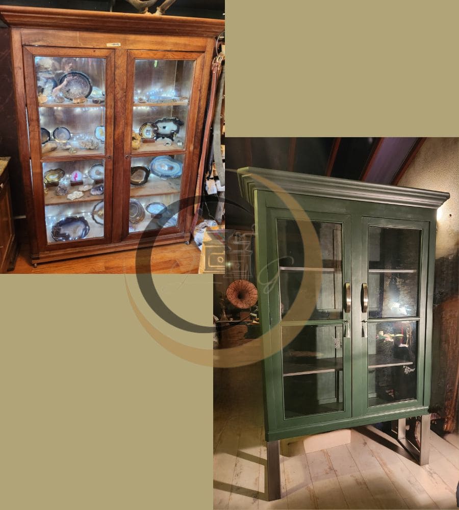 Une ancienne vitrine sur pieds acier – Image 21