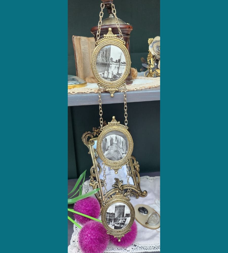 Un trio de médaillons anciens à suspendre – Image 10