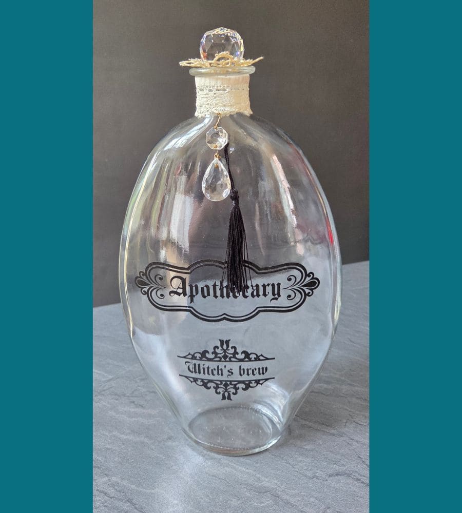 Une grande bouteille ovale en verre – Image 7