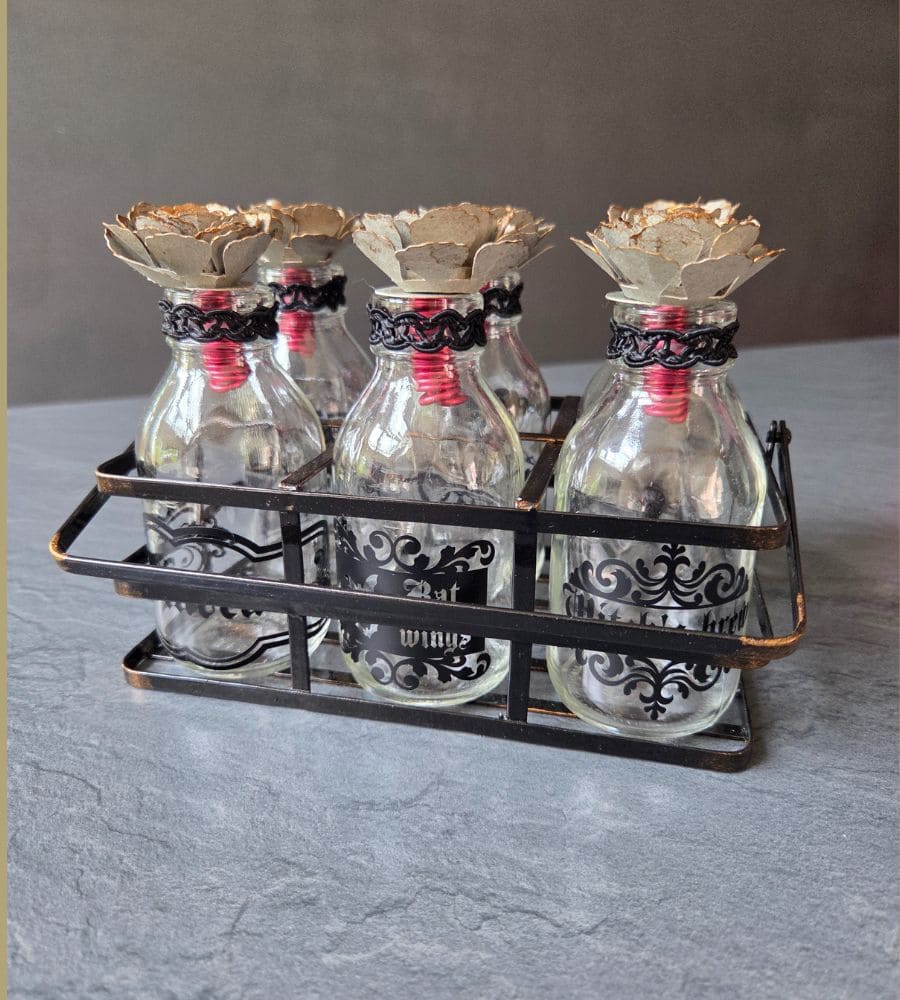 Un panier en métal et ses 6 flacons en verre – Image 14