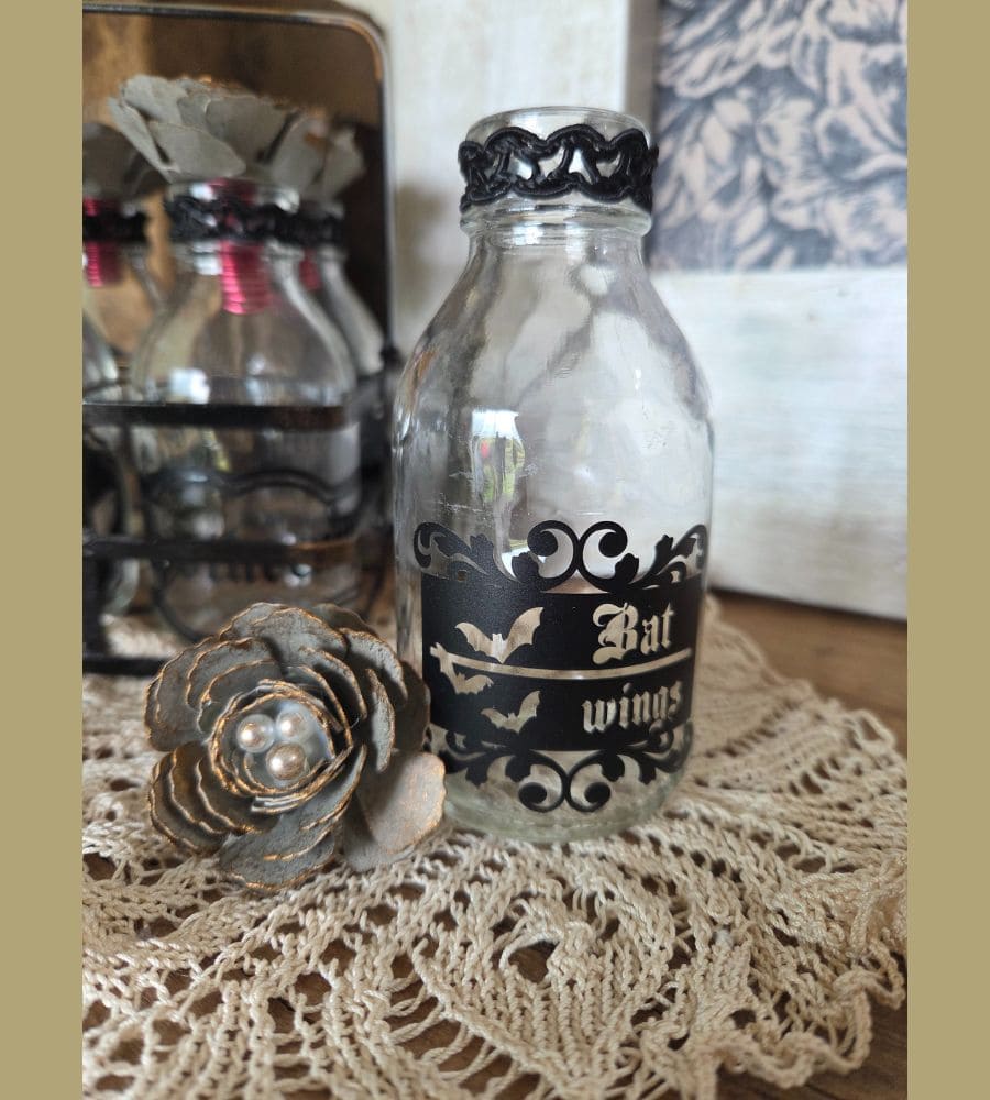 Un panier en métal et ses 6 flacons en verre – Image 9