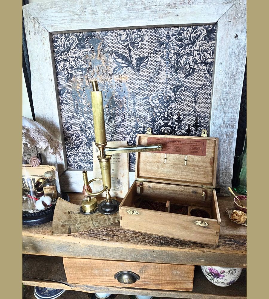 Un ébullioscope (ébulliomètre) Levesque avec sa boite d'origine