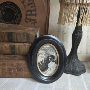 Un petit cadre ovale Napoléon III