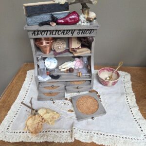 Un support ancien de dessous de verres – Esprit cabinet de curiosités