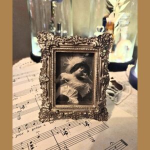 Un charmant mini cadre ambiance 1900'