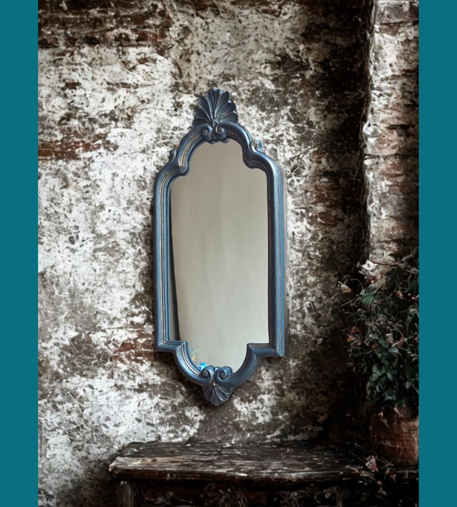 Un miroir vintage rénové – Pièce unique bleu-vert patine dorée